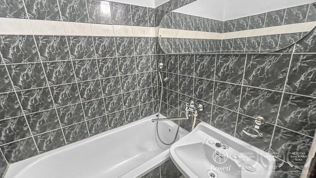 LOYALTERS | 2 izbový byt v centre Kremnice - nová cena