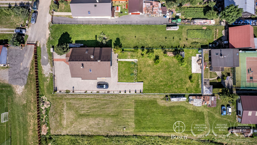BOSEN | Idylický rodinný dom na okraji Šuňavy