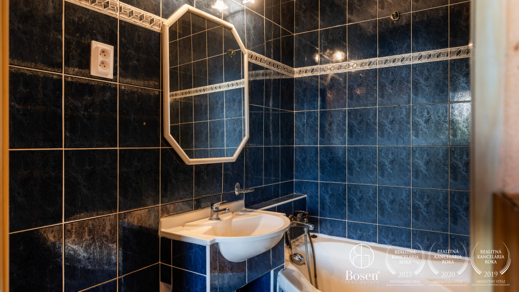 BOSEN | Rezervované - Predaj 3i bytu 64,4 m2, pôvodný stav, Nitra - Staré Mesto