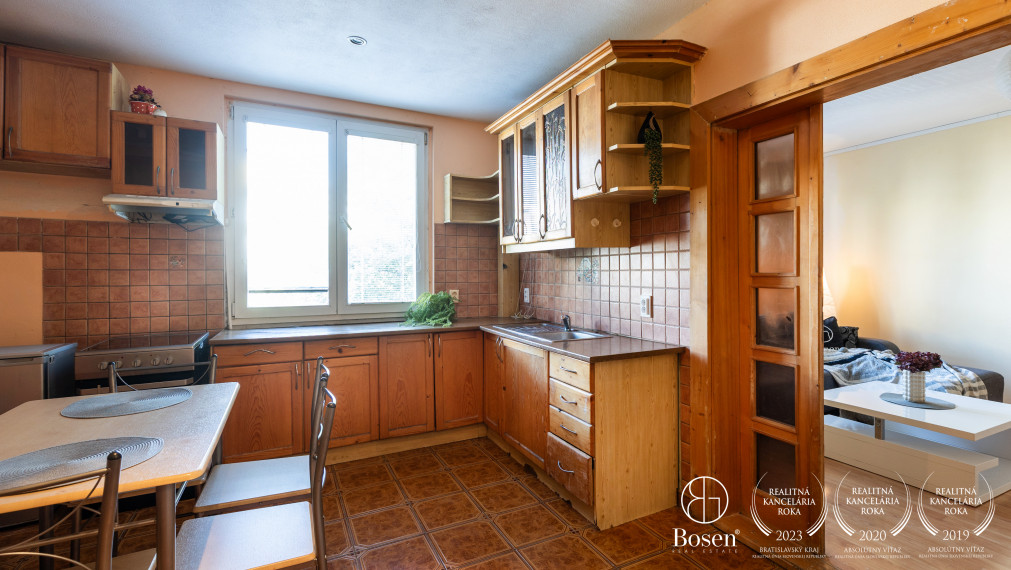 BOSEN | Rezervované - Predaj 3i bytu 64,4 m2, pôvodný stav, Nitra - Staré Mesto