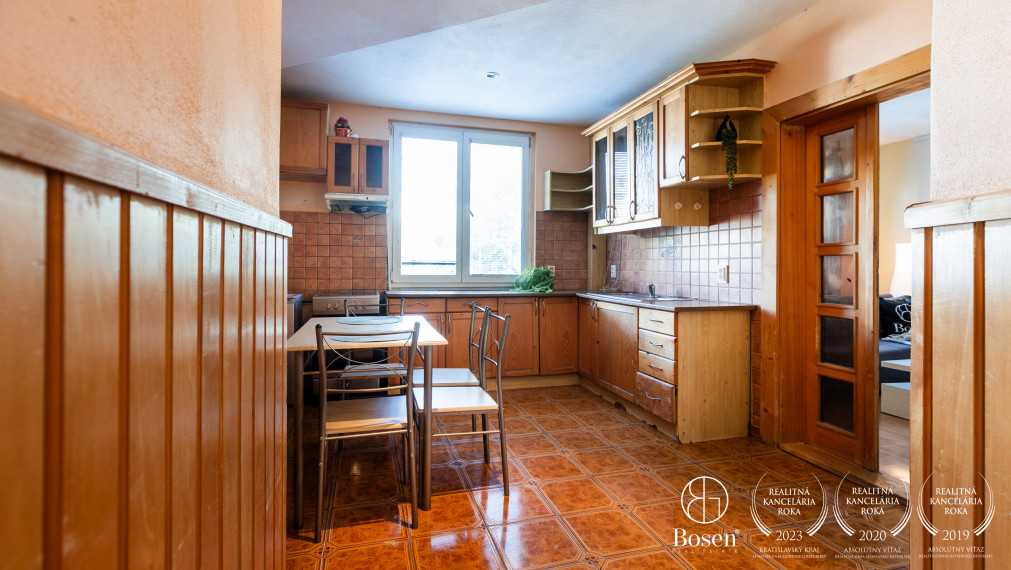 BOSEN | Rezervované - Predaj 3i bytu 64,4 m2, pôvodný stav, Nitra - Staré Mesto