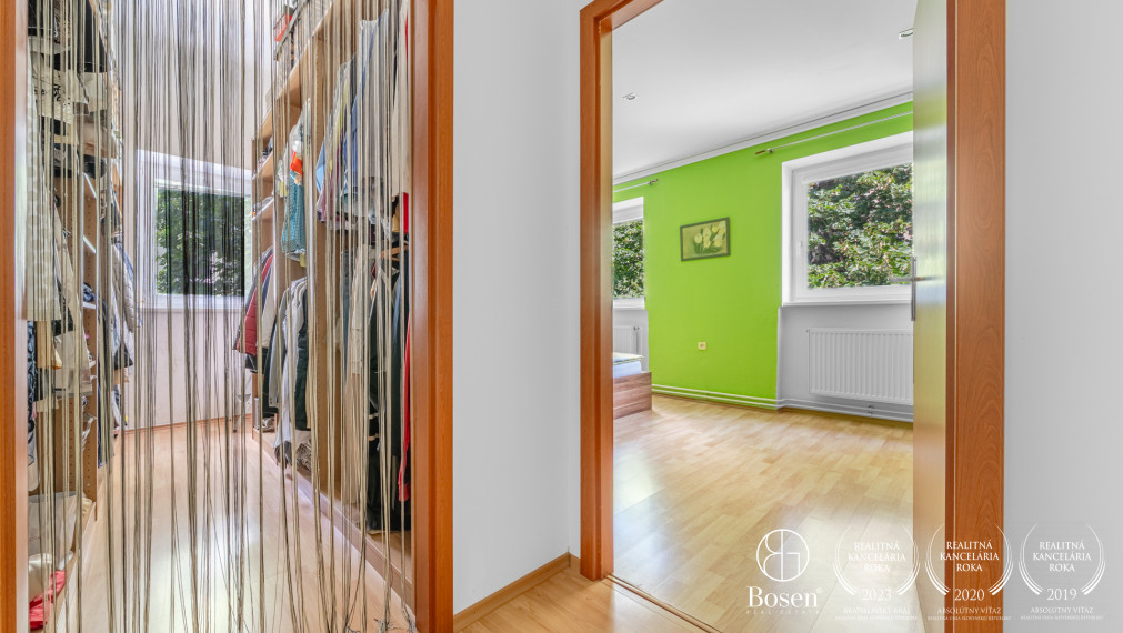 BOSEN | Výnimočný 4.izb.byt s parkingom a pozemkom, Nové Mesto, 120 m2