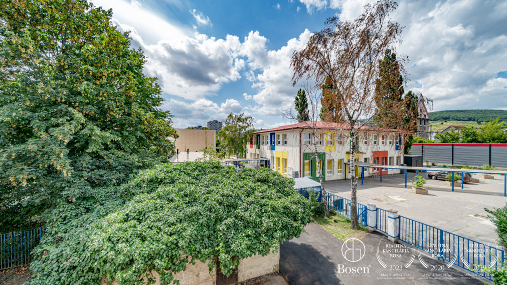 BOSEN | Výnimočný 4.izb.byt s parkingom a pozemkom, Nové Mesto, 120 m2