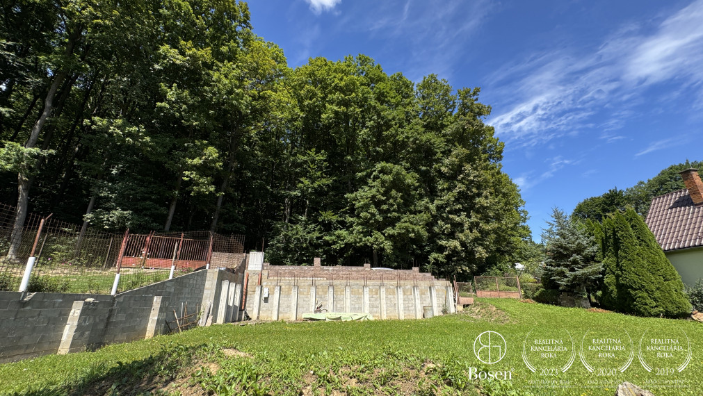 BOSEN | Na predaj pozemok v krásnom prostredí, 1071 m2 - Mníchova Lehota