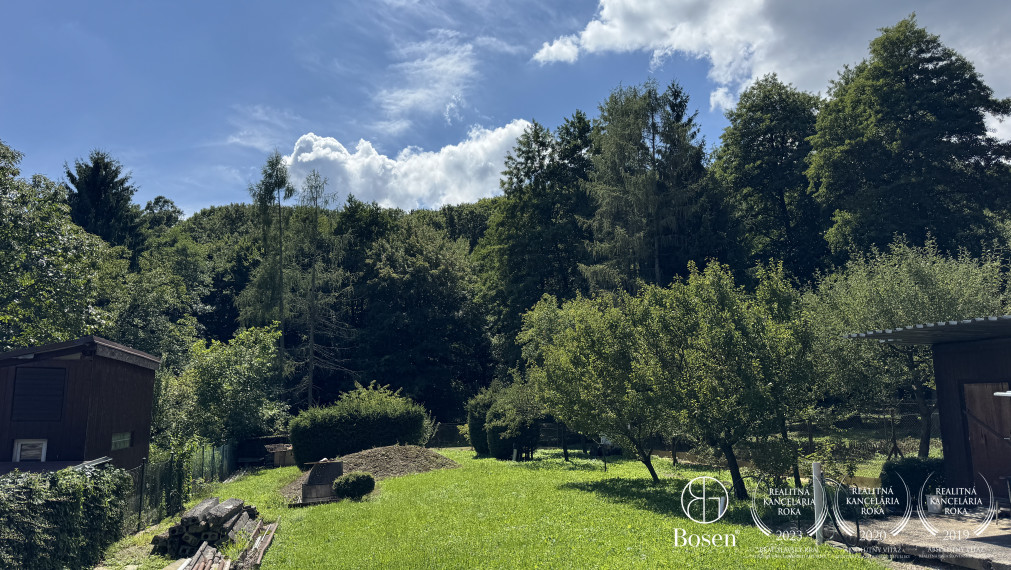 BOSEN | Na predaj pozemok v krásnom prostredí, 1071 m2 - Mníchova Lehota