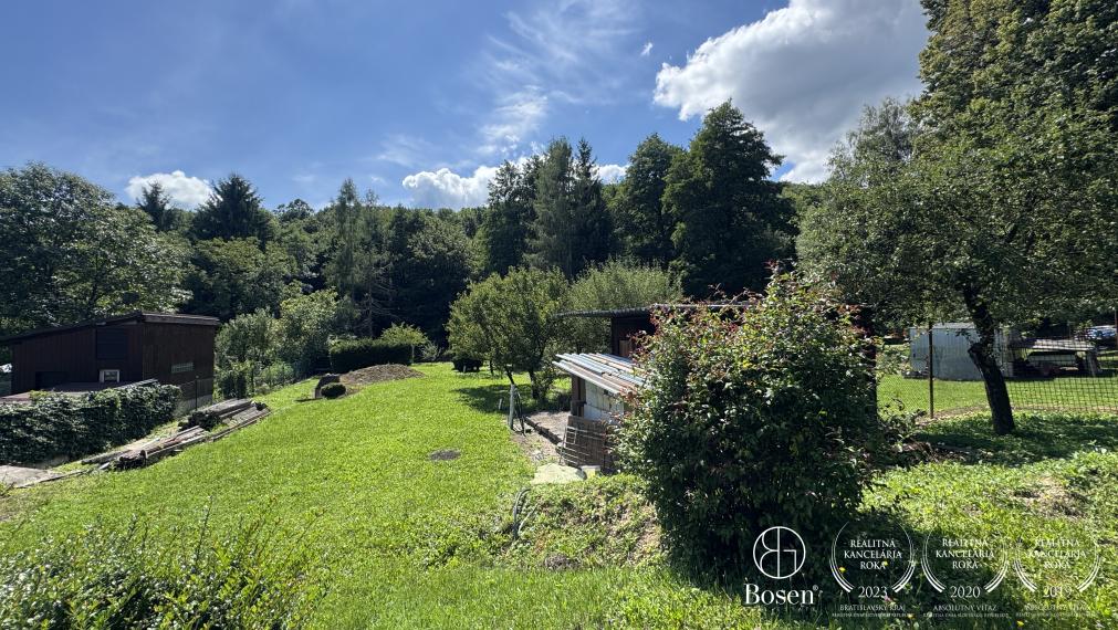 BOSEN | Na predaj pozemok v krásnom prostredí, 1071 m2 - Mníchova Lehota