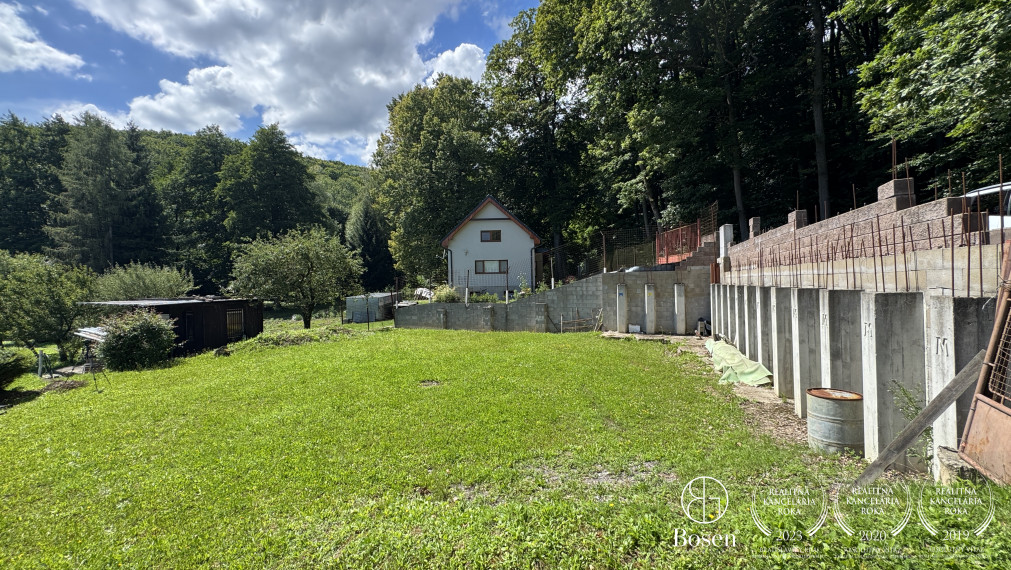 BOSEN | Na predaj pozemok v krásnom prostredí, 1071 m2 - Mníchova Lehota