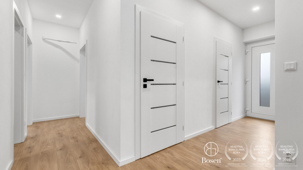 BOSEN | Novostavba 4 izbového bungalovu s garážou, Vištuk