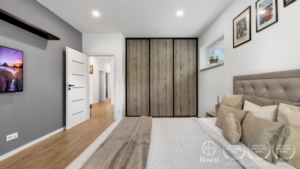 BOSEN | Novostavba 4 izbového bungalovu s garážou, Vištuk