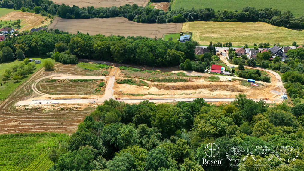 BOSEN | P2 | Lukratívny pozemok s výhľadom na les, Trenčín
