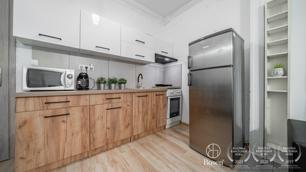 BOSEN | REZERVOVANÉ: 3 izbový byt v blízkosti centra mesta, Bratislava