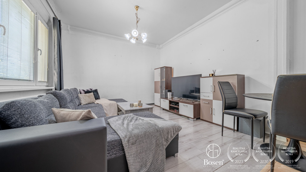 BOSEN | REZERVOVANÉ: 3 izbový byt v blízkosti centra mesta, Bratislava