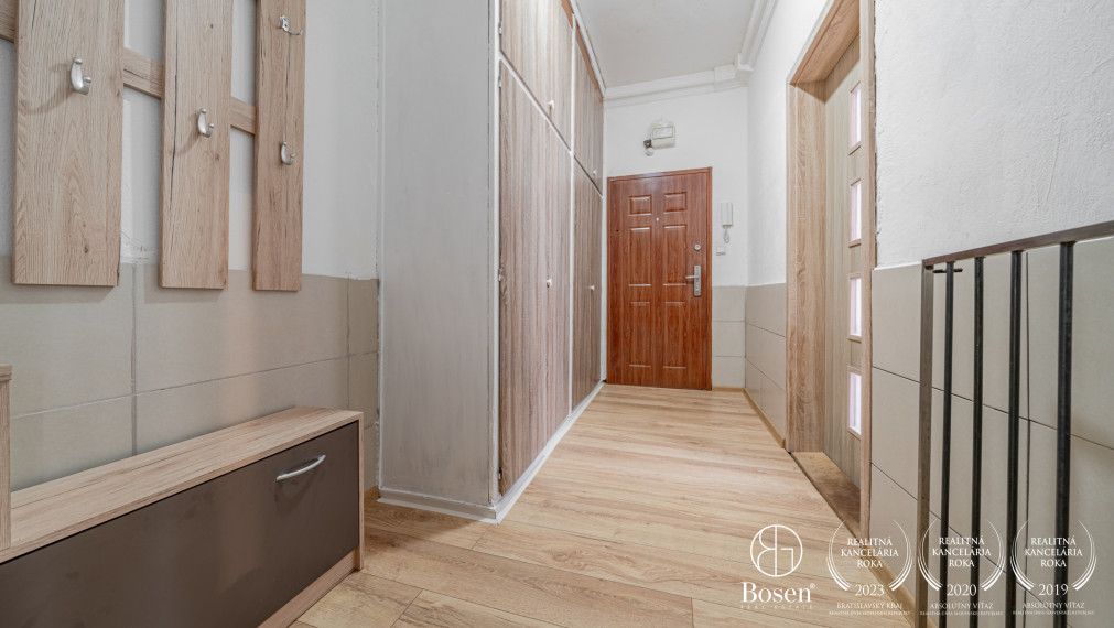 BOSEN | REZERVOVANÉ: 3 izbový byt v blízkosti centra mesta, Bratislava