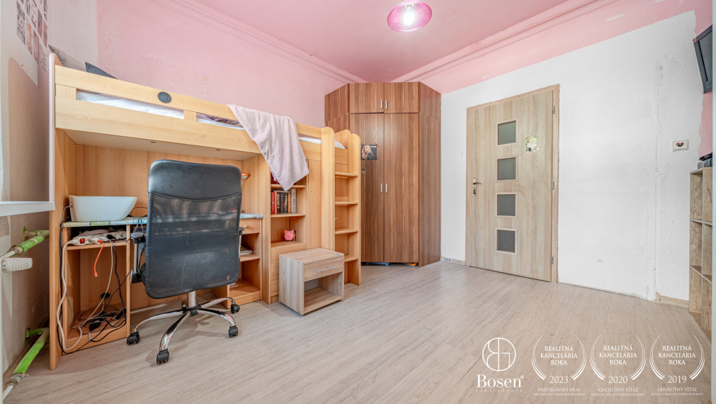 BOSEN | REZERVOVANÉ: 3 izbový byt v blízkosti centra mesta, Bratislava