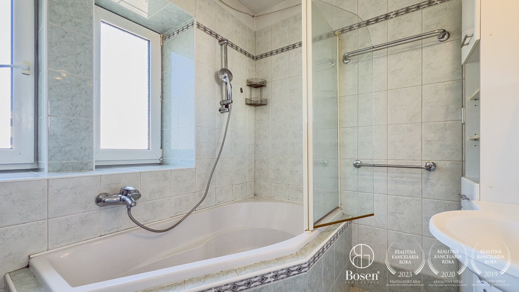 BOSEN ǀ 2-izbový byt s veľkým potenciálom, Komenského 61 m2