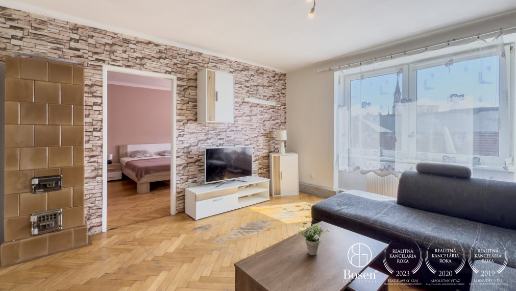 BOSEN ǀ 2-izbový byt s veľkým potenciálom, Komenského 61 m2