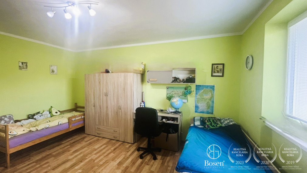 LOYALTERS |  Veľký 4-izbový byt s garážou v Janovej Lehote