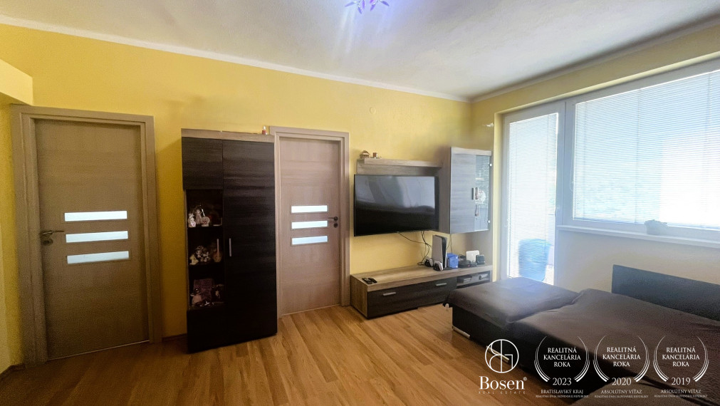 LOYALTERS |  Veľký 4-izbový byt s garážou v Janovej Lehote