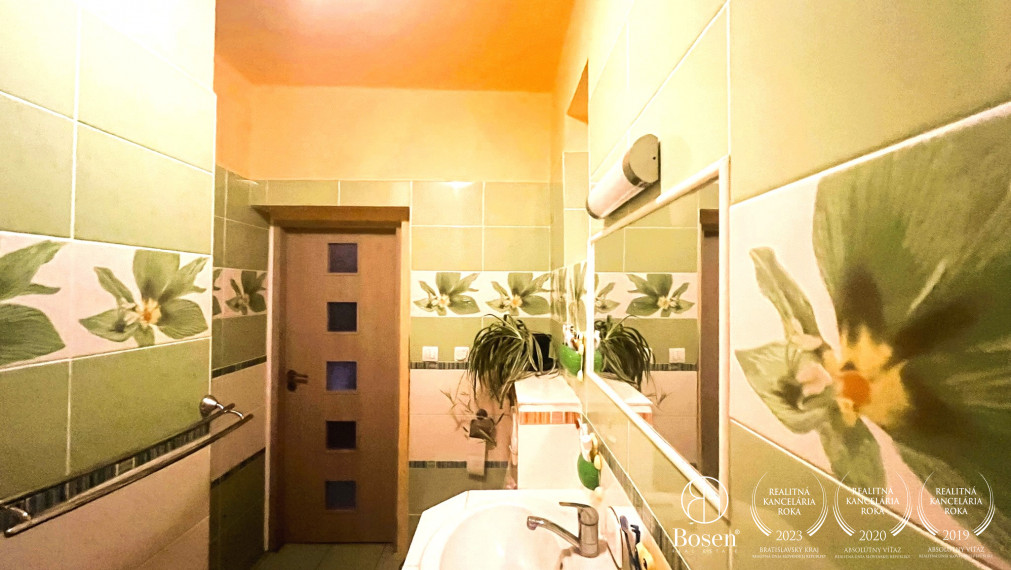 LOYALTERS |  Veľký 4-izbový byt s garážou v Janovej Lehote