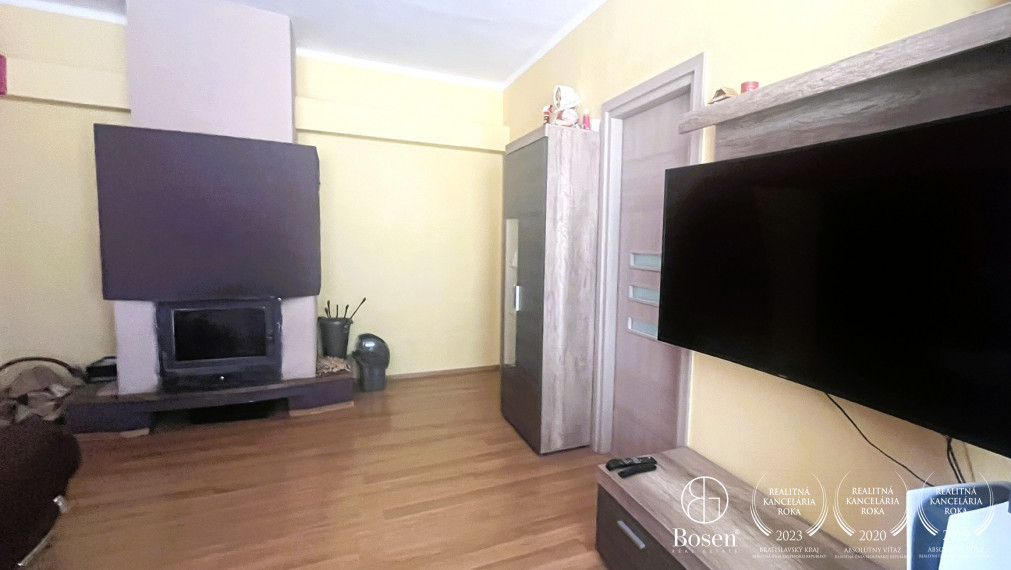 LOYALTERS |  Veľký 4-izbový byt s garážou v Janovej Lehote