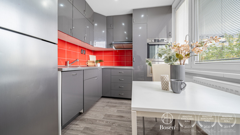 BOSEN | PREDANÉ | 3 izbový byt po kompletnej rekoštrukcii, Vranovská, Bratislava