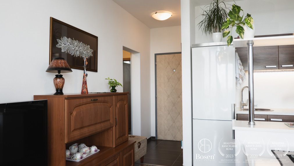 BOSEN | Útulný 2izbový byt s parkovacím miestom REZERVOVANÝ