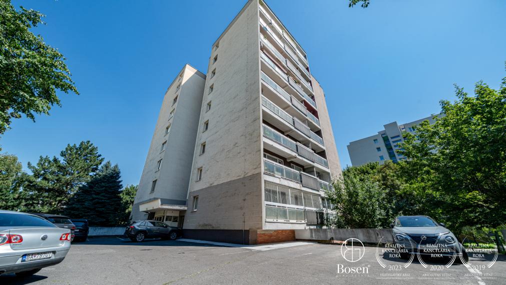 LOYALTERS | 2 izbový byt v Bratislave s uzamykateľnou podzemnou garážou - Ružinov