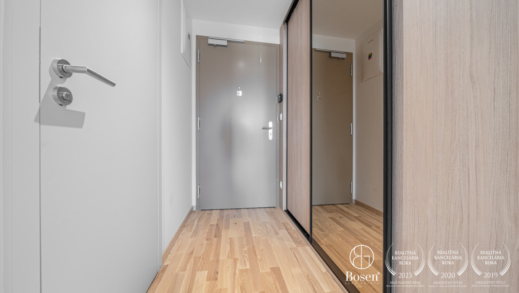 BOSEN | 1i byt s parkovacím státím v novostavbe Metropolis - Downtown