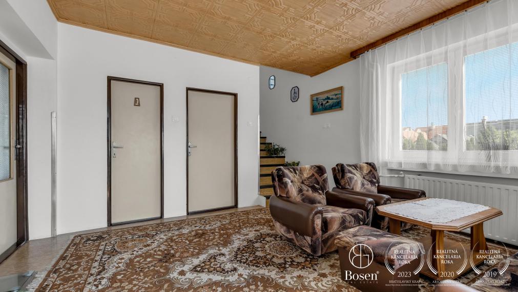 BOSEN | 4 izbový rodinný dom z 80 rokov, pozemok 666m2