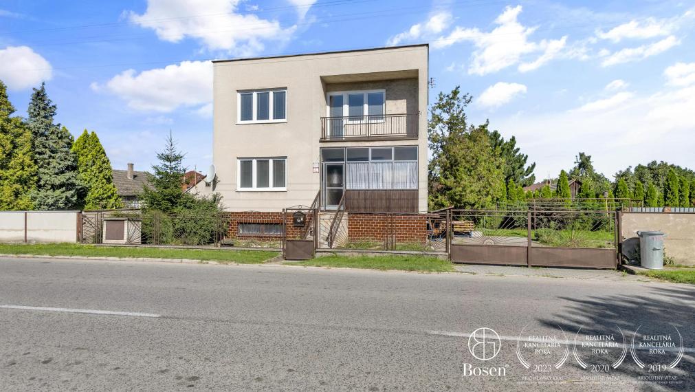 BOSEN | 4 izbový rodinný dom z 80 rokov, pozemok 666m2