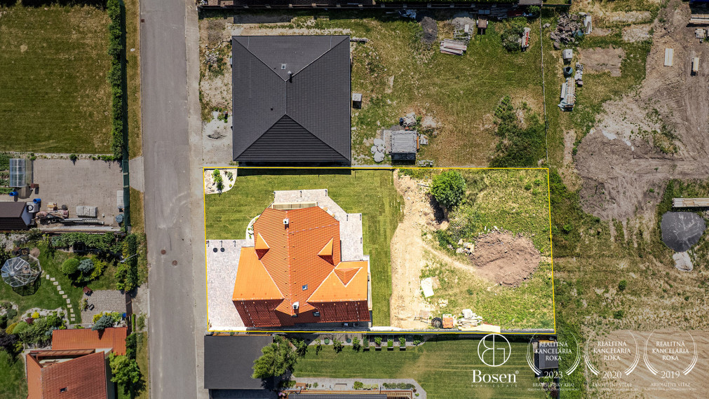 BOSEN Luxusný rodinný dom s výhľadom na Tatry, Veľká Lomnica