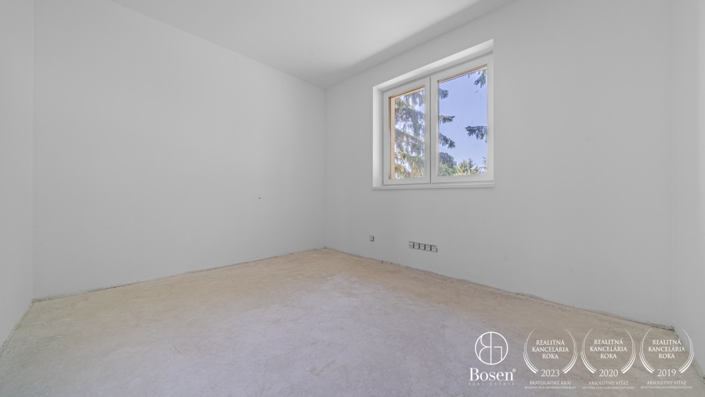 BOSEN | Novostavba 4-izbového RD  s  terasou a pozemkom 500 m2
