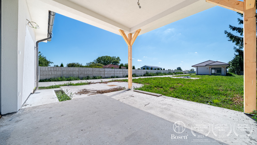 BOSEN | Novostavba 4-izbového RD  s  terasou a pozemkom 500 m2