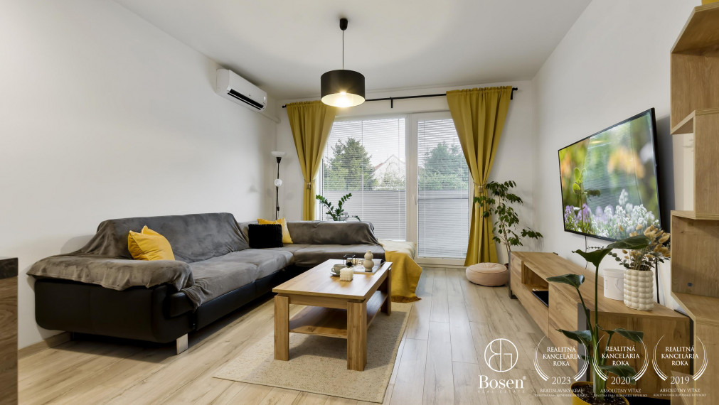 REZERVOVANÉ - BOSEN | Príjemný 3-izb, byt s dvomi balkónmi a 2 parkovacími miestami v obci Kaplna, 70 m²