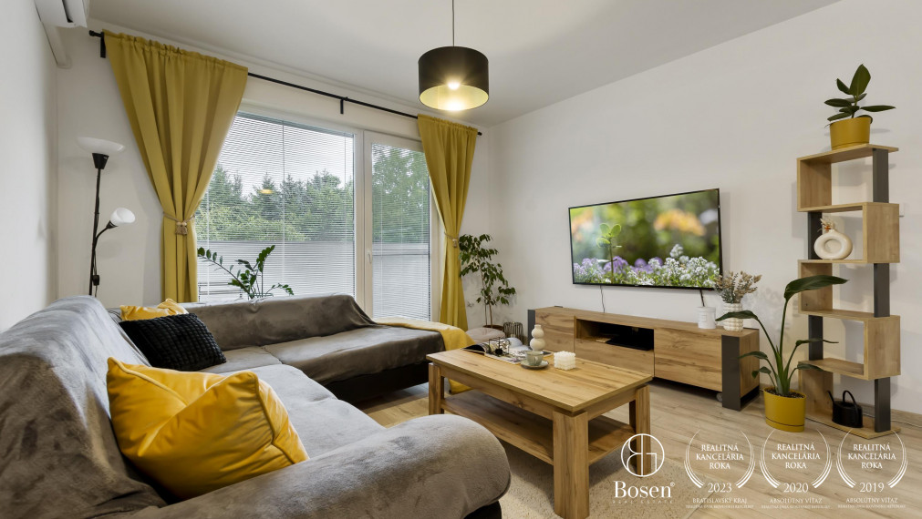 REZERVOVANÉ - BOSEN | Príjemný 3-izb, byt s dvomi balkónmi a 2 parkovacími miestami v obci Kaplna, 70 m²