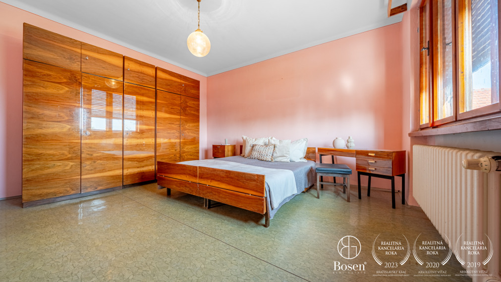 BOSEN | 4 izbový rodinný dom s veľkým potenciálom, pozemok 800 m2, Pavlice, Trnava