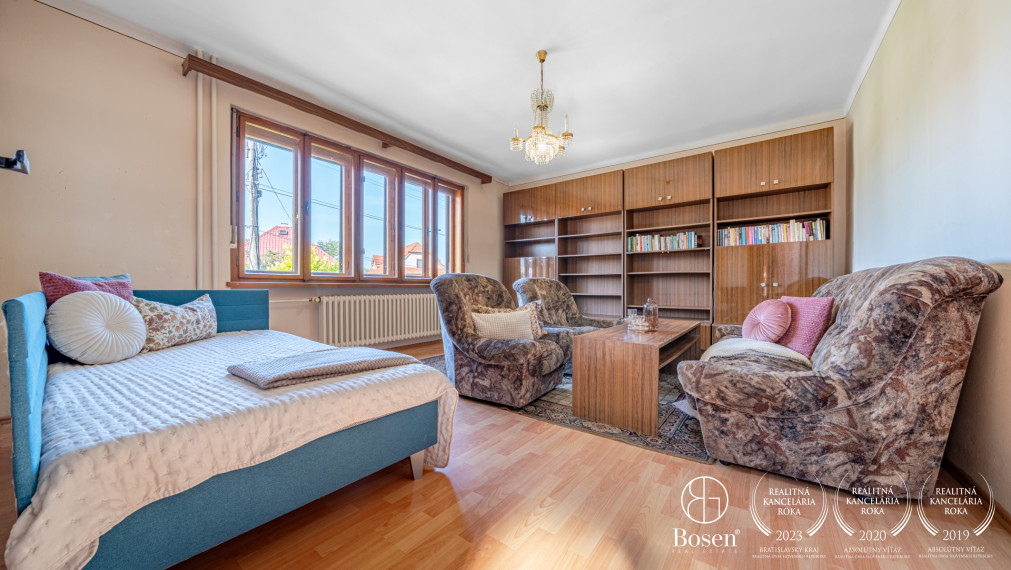 BOSEN | 4 izbový rodinný dom s veľkým potenciálom, pozemok 800 m2, Pavlice, Trnava