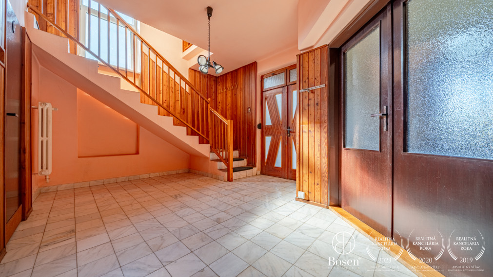 BOSEN | 4 izbový rodinný dom s veľkým potenciálom, pozemok 800 m2, Pavlice, Trnava