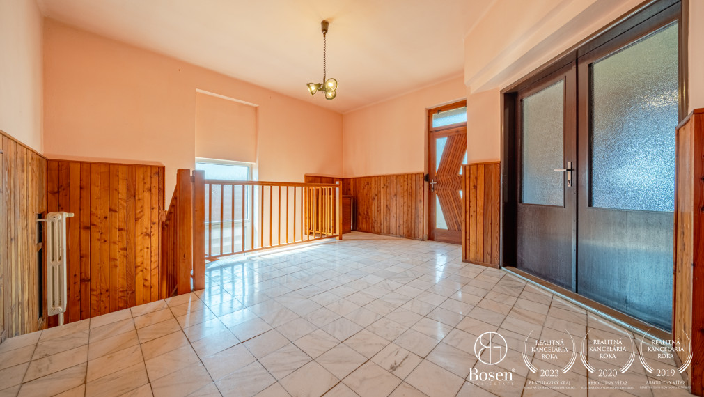 BOSEN | 4 izbový rodinný dom s veľkým potenciálom, pozemok 800 m2, Pavlice, Trnava
