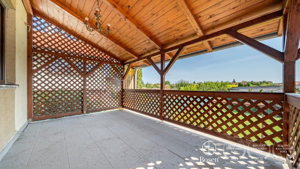 BOSEN | 4 izbový rodinný dom s veľkým potenciálom, pozemok 800 m2, Pavlice, Trnava