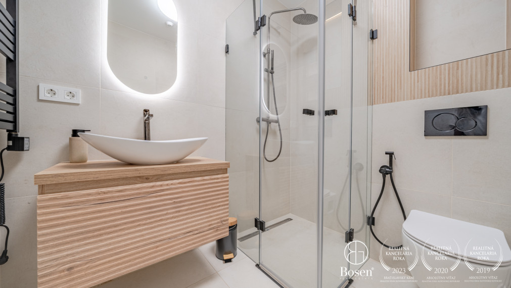 Bosen Realicity / Prenájom Rodinný dom 1 Wolfsthal/ Rakúsko