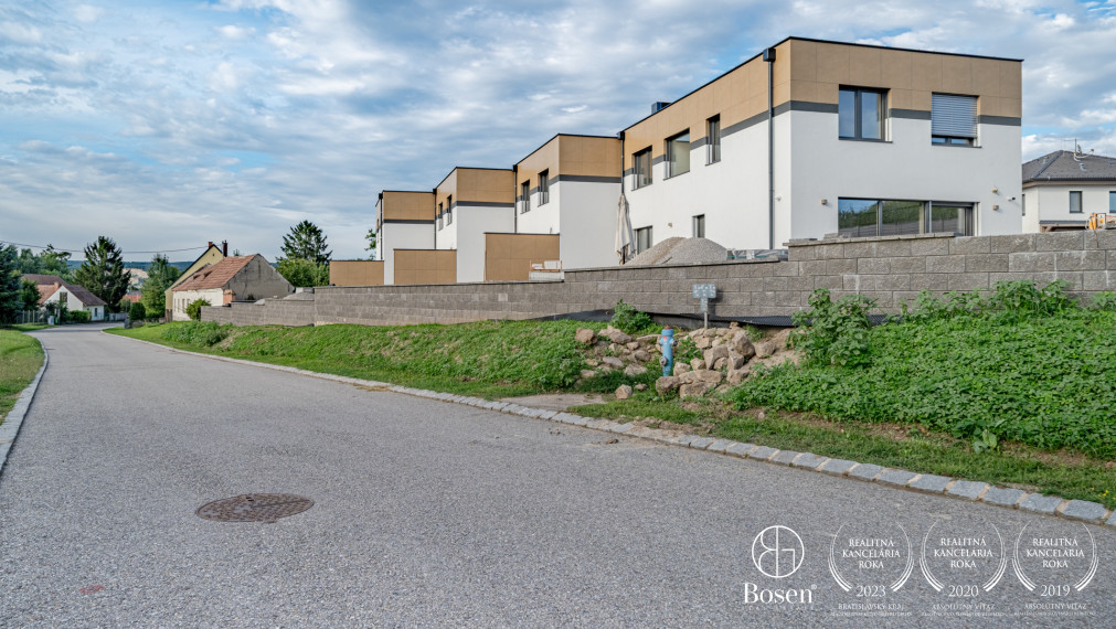 Bosen Realicity / Prenájom Rodinný dom 3 Wolfsthal/ Rakúsko