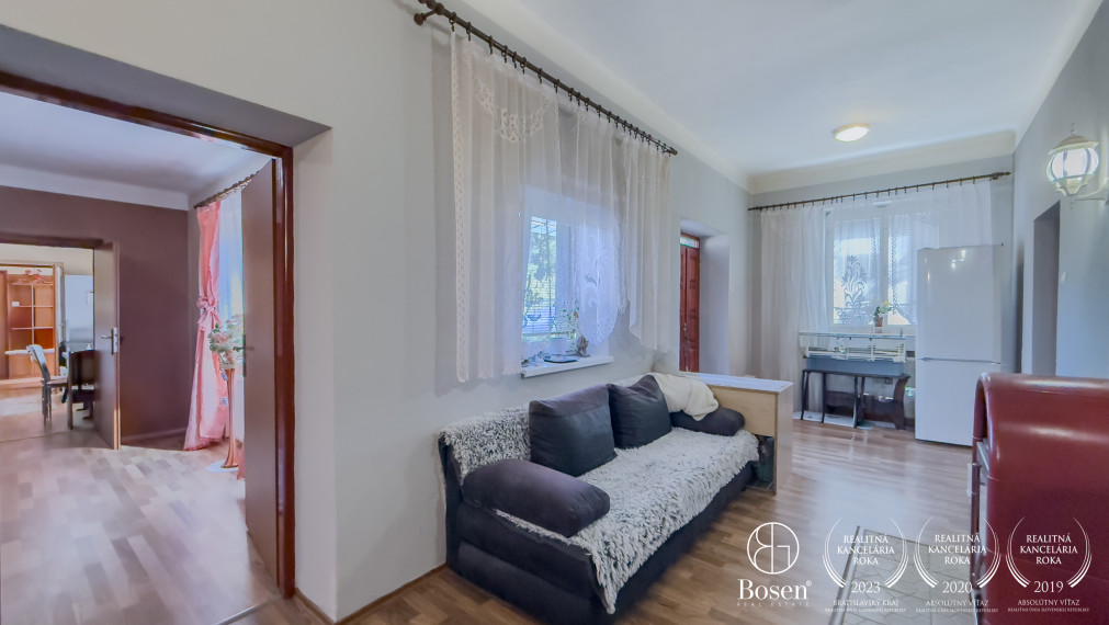 BOSEN | Rezervované, rodinný dom s garážou a záhradou, Belina, 1150m2