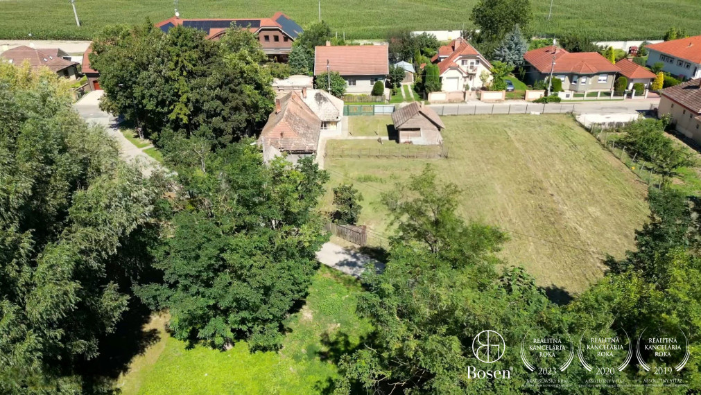 BOSEN | Na predaj jedinečný pozemok priamo na brehu Malého Dunaja – Jahodná