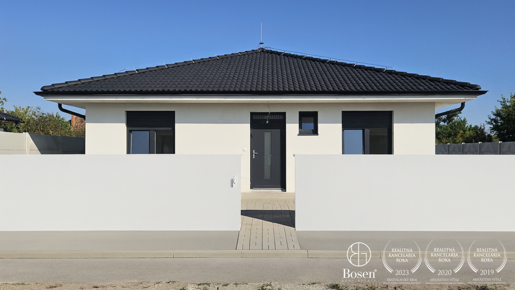 BOSEN | REZERVOVANÉ | 4-i rodinný dom s terasou v obci Ohrady