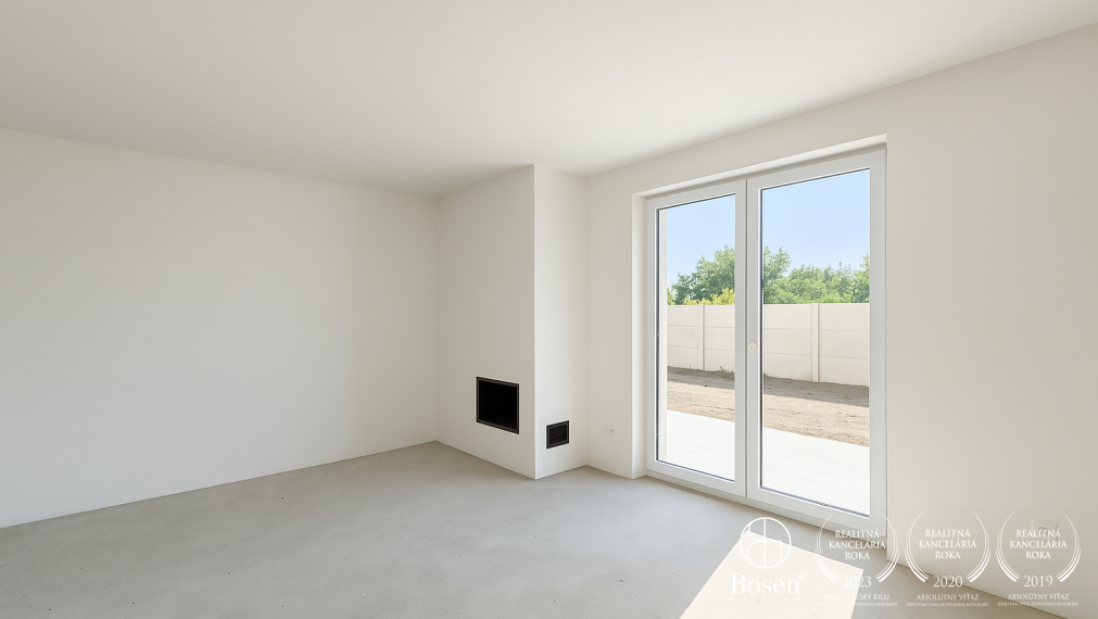 BOSEN | REZERVOVANÉ | 4-i rodinný dom s terasou v obci Ohrady