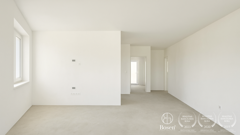 BOSEN | REZERVOVANÉ | 4-i rodinný dom s terasou v obci Ohrady