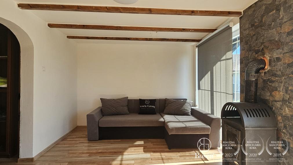 BOSEN | Záhradná chata s 10 árovým pozemkom – Marcelová, Cinkotské vinohrady