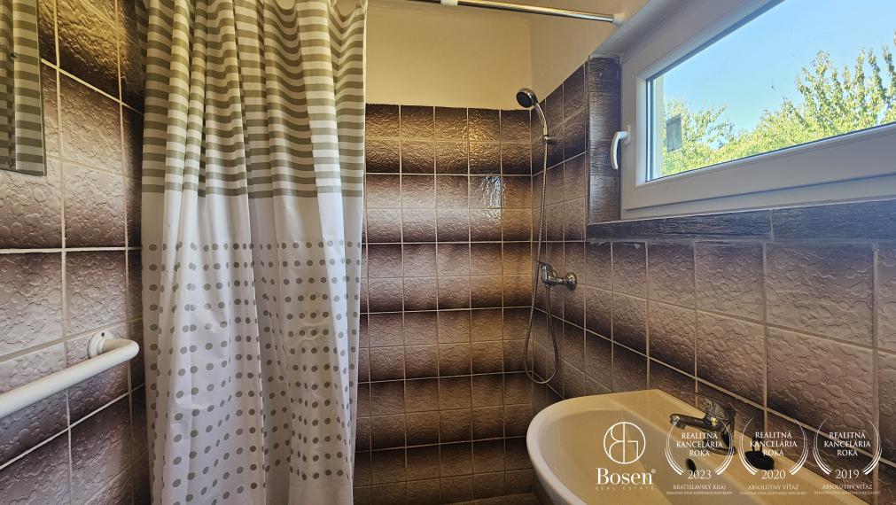 BOSEN | Záhradná chata s 10 árovým pozemkom – Marcelová, Cinkotské vinohrady