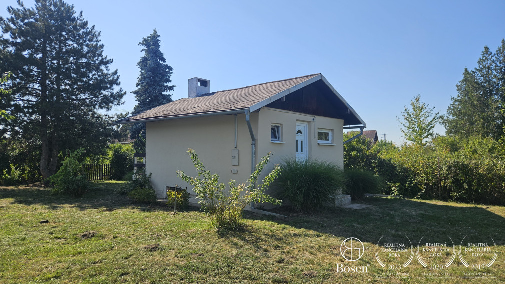 BOSEN | Záhradná chata s 10 árovým pozemkom – Marcelová, Cinkotské vinohrady